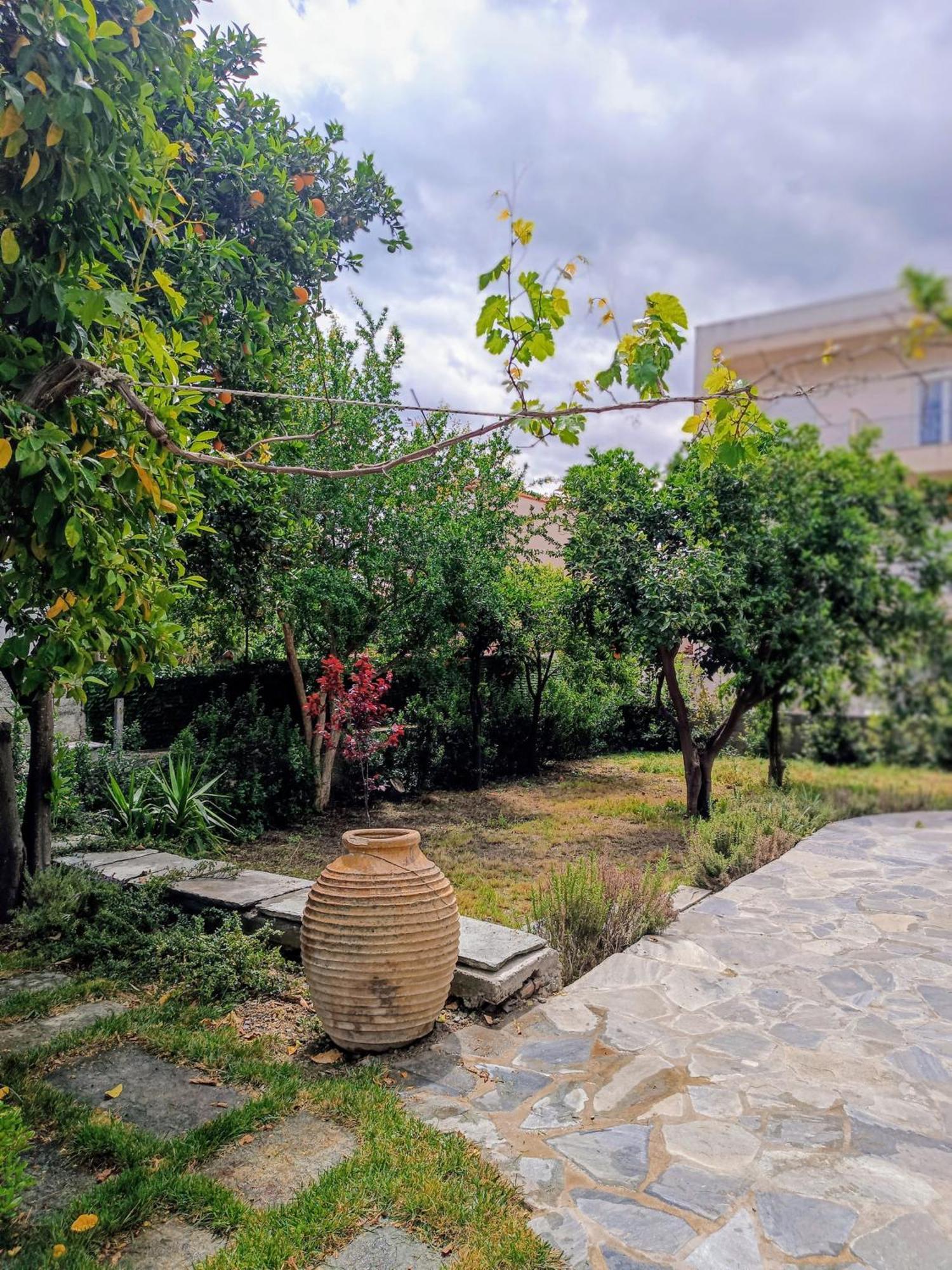 Betty'S Garden House Nea Anchialos Quarto foto